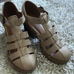 Elegant Tan Strappy Women's Sandals